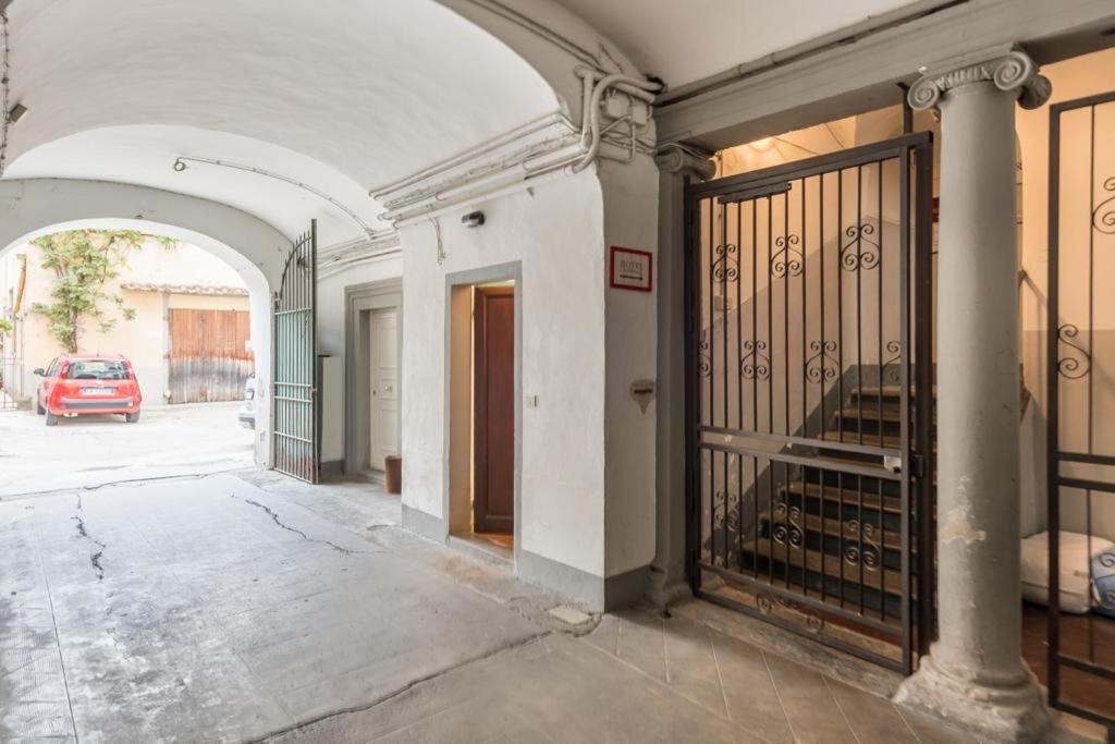 شقة La Casa Di Ugo-A Due Passi Dal Duomo فلورنس المظهر الخارجي الصورة